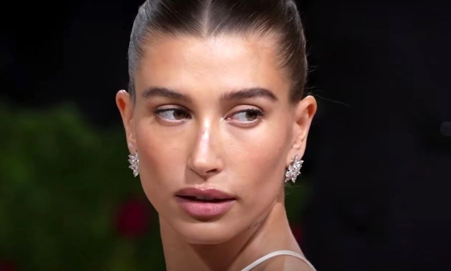 Hailey Bieber skincare routine |  Hailey Bieber closeup