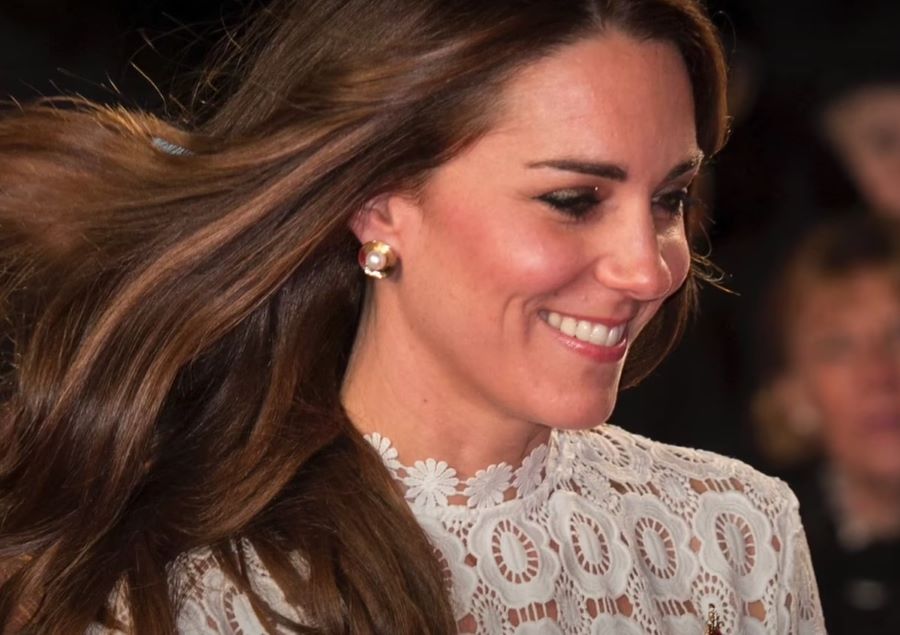 kate middleton skincare routine | kate middleton closeup photo